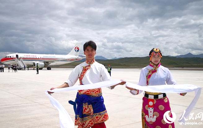 青海首座旅游机场通航 百元票价西宁飞祁连