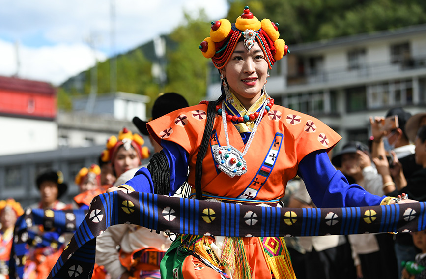 四川阿坝：非遗展演