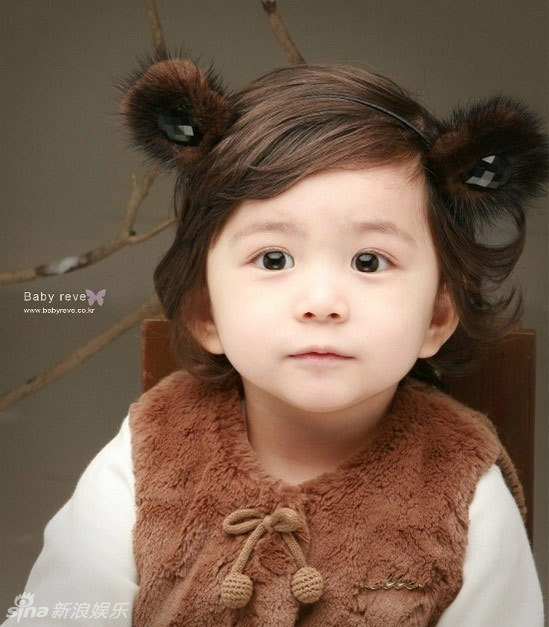 韩国混血童星Mason圣诞写真 大眼睛灵动可爱