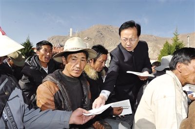 西藏米林县掀起学习十八大精神热潮