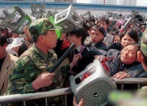 老照片:中国春运难忘瞬间大回顾 --- 张家界旅游