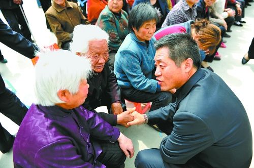 记全国人大代表,辉县市孟庄镇南李庄村党支部书记范海涛