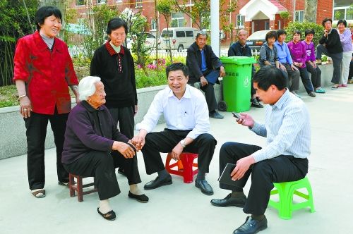 记全国人大代表,辉县市孟庄镇南李庄村党支部书记范海涛