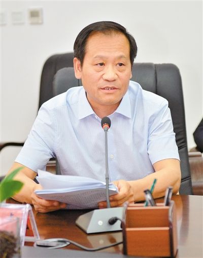 宁夏回族自治区工商联主席,会长刘金虎发言.