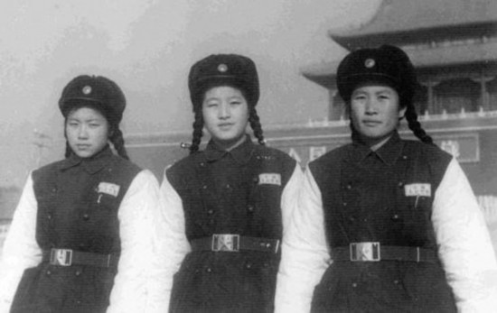 老照片回忆新中国最早的警花 盘点历代警服[图]【6】