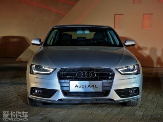 一汽-大众奥迪a4l 40 tfsi quattro个性运动版