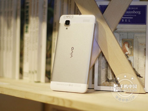 魅族MX3\/nubia Z5\/联想K900 众机围剿iPhone 