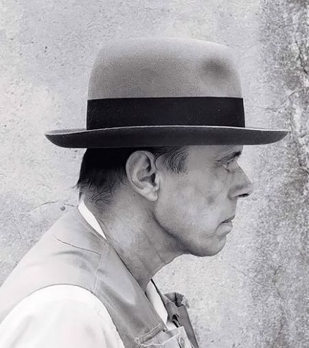 Լɪ򡤲˹(Joseph Beuys)¹ңԵΪҪʽΪǵ207080ŷǰӰ쵼ˡ