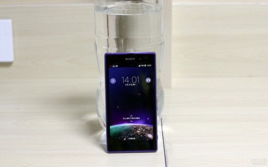 IP58防水如何?索尼Xperia Z1三防评测