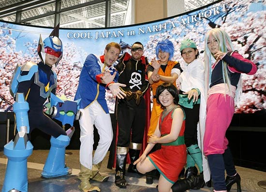日本东京成田机场举行外国游客cosplay体验活动