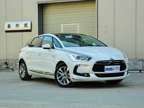 a 级三厢车/明年3月底上 ds5 ls实拍解析