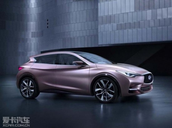 Ӣ Q30