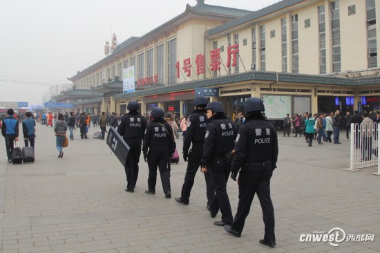 人口巡查警察_和平精英巡查员图片