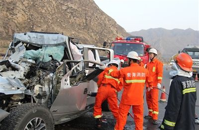 京藏高速发生车祸4人死亡