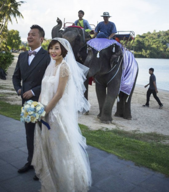 北京台美女主播梦瑶泰国大婚[高清大图]