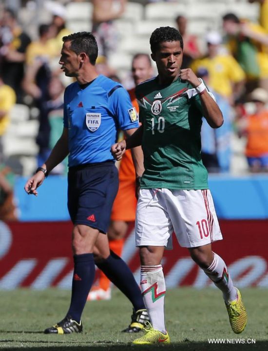 Netherlands won 2-1 over Mexico and qualified for Quarter-finals on Sunday.