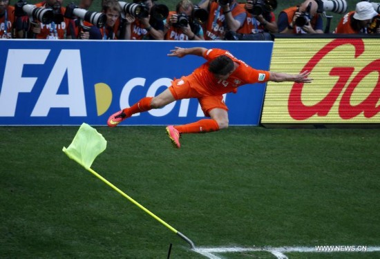 Netherlands won 2-1 over Mexico and qualified for Quarter-finals on Sunday.