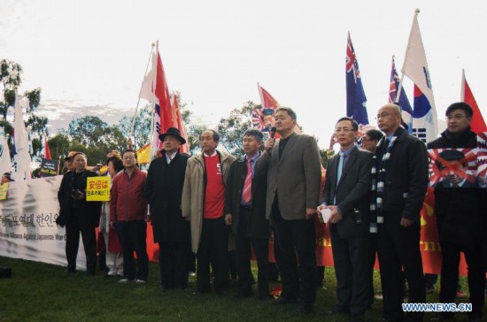 AUSTRALIA-CANBERRA-OVERSEAS CHINESE-PROTEST-ABE