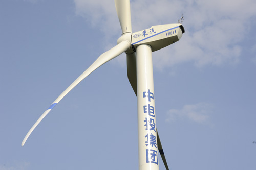 鹤壁首个大型风力发电工程预计本月底安装完毕
