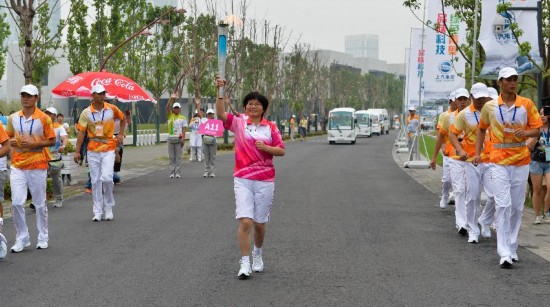 (SP)CHINA-NANJING-YOUTH OLYMPIC GAMES-TORCH RELAY