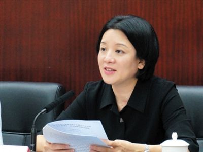 据新华社电 作为深圳首个70后正局级女干部,深圳市大鹏新区党工委书记