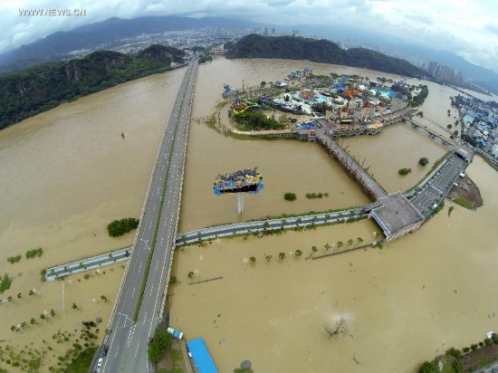 Rain-triggered flood hits China's Lishui City