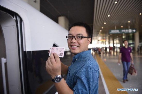 The 342-km Nanchang-Changsha high speed railway started operation on Tuesday, facilitating easy connection between China's central regions and prosperous east.