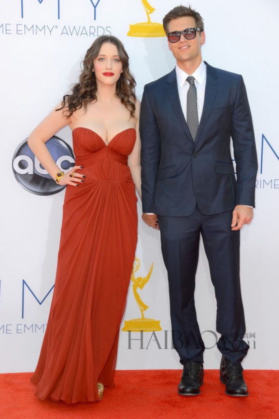 ء˹  (Kat Dennings) ǰNick Zano