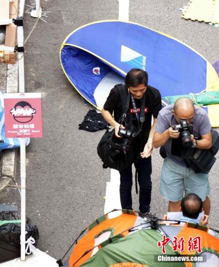 香港警方:有违法占中者不肯承担法律责任