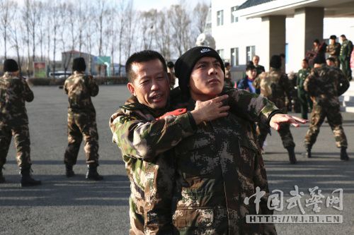 亚运会冠军,全国冠军邢志杰指导学员训练一招制敌