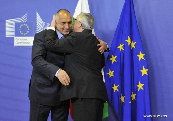 European Commission President Jean-Claude Juncker (L) meets with Prime Minister of Bulgaria Boyko Borissov at EU headquarters in Brussels, Belgium, Dec. 4, 2014.