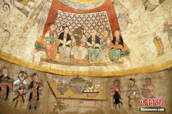 陕西横山元代壁画墓发现夫妇6人宴饮图(图)