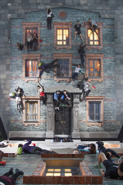 Leandro Erlich ƷʯšչϺƻֳϺ2013ͼƬṩLeo Xu Projects(ӰJJY Photo)