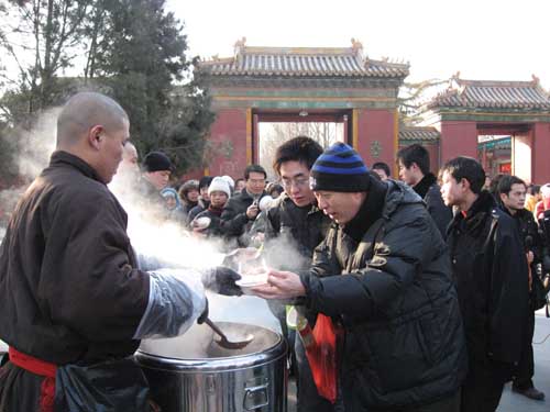 今日腊八节:过年拉开序幕 腊八粥最早供穷人