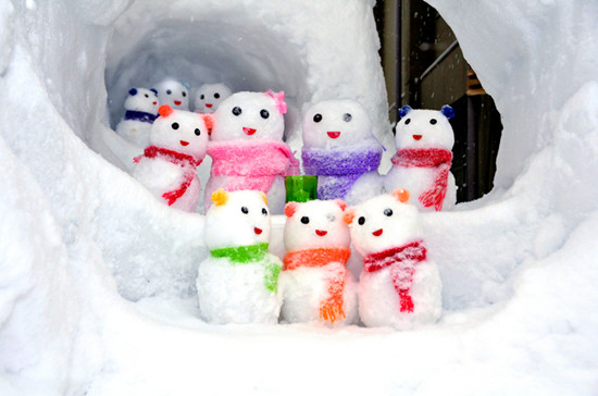 日本石川县举办雪人节 雪人齐聚冰雪世界(图)