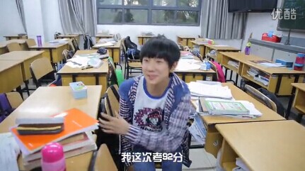 王俊凯挨骂王源学霸易烊千玺爱微博 揭tfboys生活