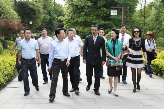 李农合率团访邓小平故乡 广安市委书记侯晓春市委副书记,市长罗增斌