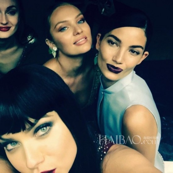 ȡ (Adriana Lima),򡤰¶ (Lily Aldridge) ,˿˹ն (Candice Swanepoel) ,ơ (Sophie Turner)