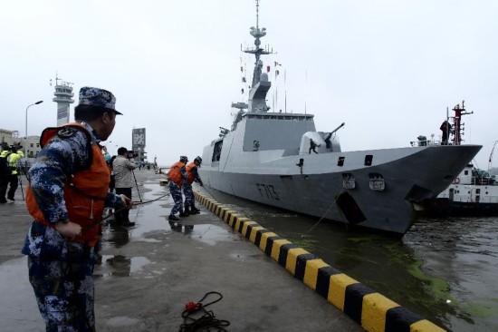 French naval taskforce arrives in Shanghai