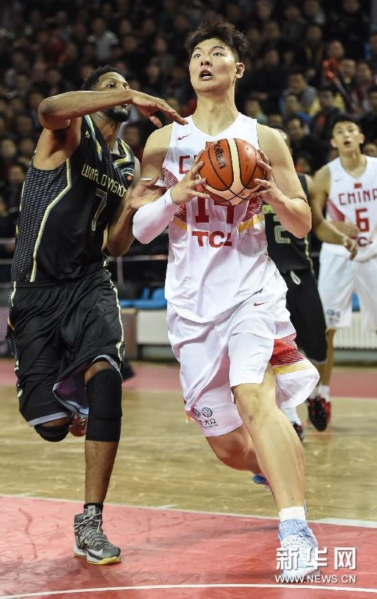 中美对抗赛:中国男篮胜美国职业联队