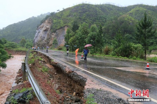 石城有多少人口_石城岛 国内著名海岛旅行 大连小长山岛与海洋岛游览风光(2)