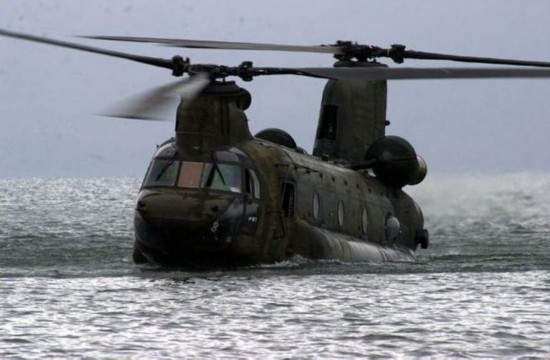 海面起降:支奴干直升机"水中飞"绝非忽悠