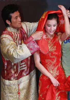 黄圣依婚纱照_杨子黄圣依婚纱照(3)