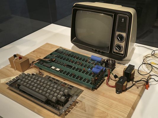 Apple-1电脑遭弃置回收站 价值20万美元