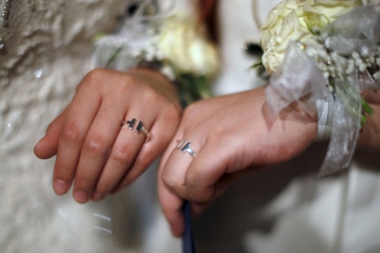 7 Chinese gay couples hold wedding ceremony in West Hollywood