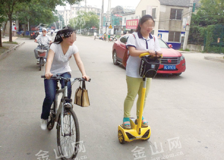 风火轮电动车在镇江流行 交警:禁止上路