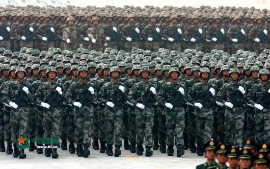 2009年国庆60周年阅兵中的陆军步兵方队.乔天富 摄