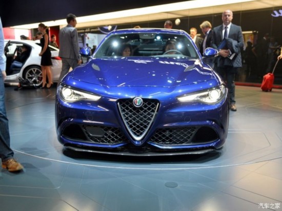 ŷ Giulia 2015 