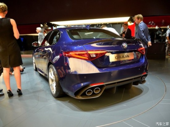 ŷ Giulia 2015 