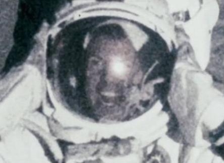 纪录---阿波罗18号,疑似因在月球上拍摄到了不能公诸于世的恐怖物体